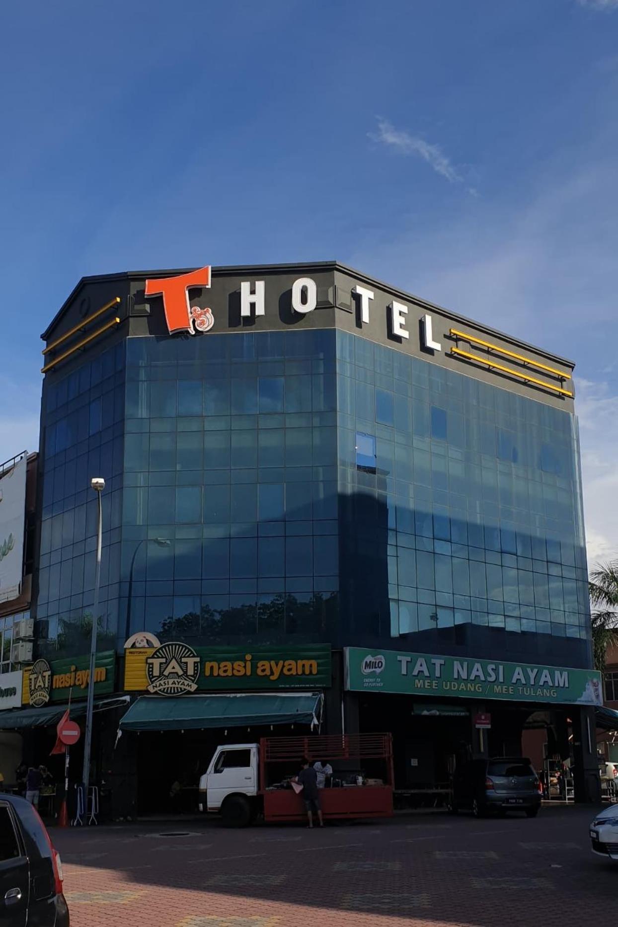 T Hotel Jalan Sultanah Алор-Сетар Экстерьер фото