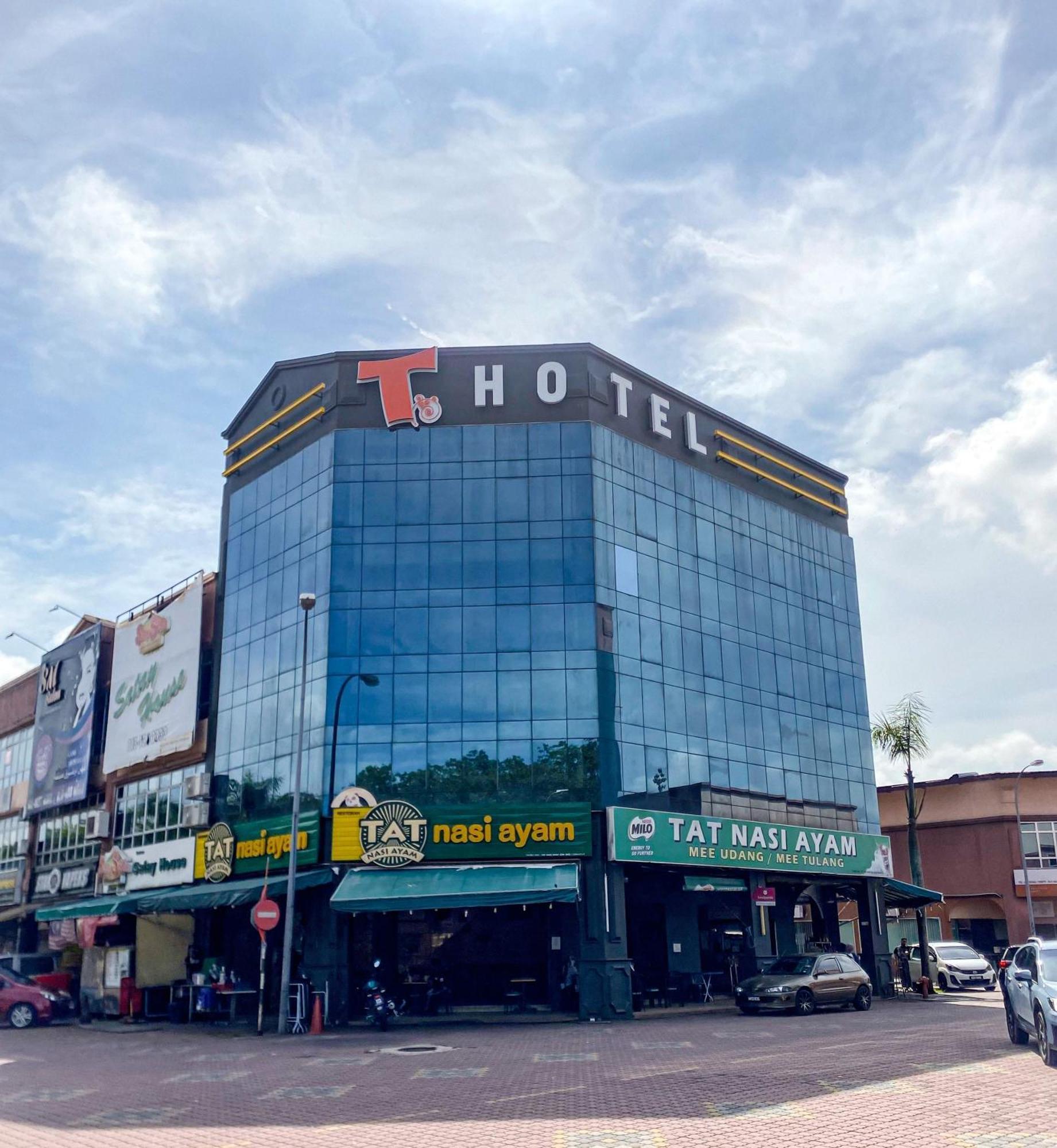 T Hotel Jalan Sultanah Алор-Сетар Экстерьер фото